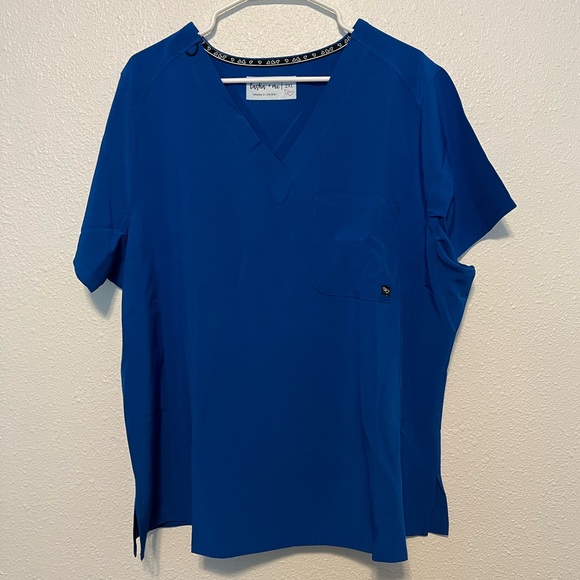 Scrub Top - Picture 2 of 5